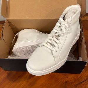 Cole Haan men’s white sneakers new in box size 9